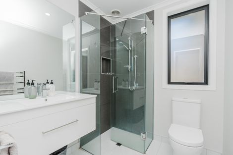 Photo of property in 1/8 Bostonkip Crescent, Fitzroy, Hamilton, 3282