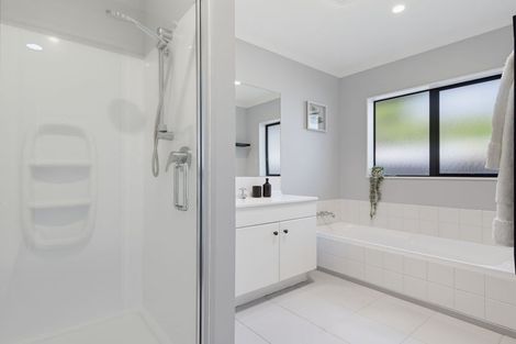 Photo of property in 27 Amberley Crescent, Bethlehem, Tauranga, 3110