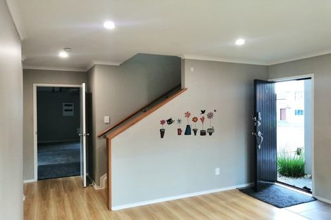 Photo of property in 13 Sonoma Crescent, Oteha, Auckland, 0632