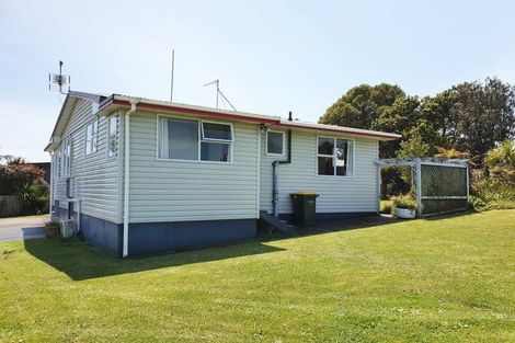 Photo of property in 24 Beach Road, Glenbrook, Waiuku, 2681