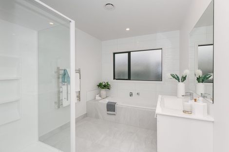 Photo of property in 32 Atlantic Drive, Fitzherbert, Palmerston North, 4410