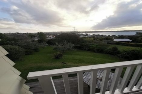 Photo of property in 12 Tindalls Bay Road, Tindalls Beach, Whangaparaoa, 0930
