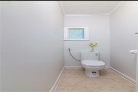 Photo of property in 33 Titirangi Road, New Lynn, Auckland, 0600