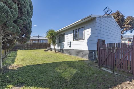 Photo of property in 1/20 Hatherley Place, Clendon Park, Auckland, 2103
