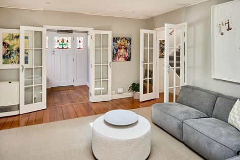 Photo of property in 386 Muritai Road, Eastbourne, Lower Hutt, 5013