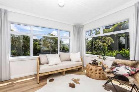 Photo of property in 28 Black Rock Road, Newlands, Wellington, 6037
