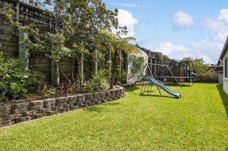 Photo of property in 36 Kath Hopper Drive, Orewa, 0931