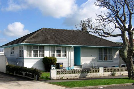 Photo of property in 16 Cardiff Street, Awapuni, Palmerston North, 4412