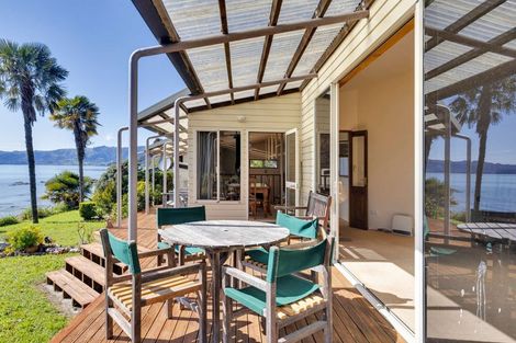 Photo of property in 172 Rangihaeata Road, Rangihaeata, Takaka, 7182