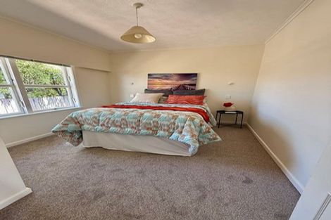 Photo of property in 57 Forrest Hill Road, Milford, Auckland, 0620