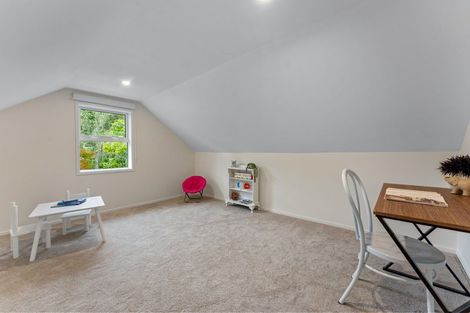 Photo of property in 2/1 Trelawny Place, Hillcrest, Auckland, 0627