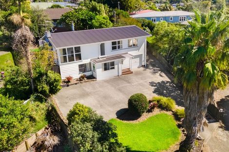 Photo of property in 1/8 Ludlow Terrace, Totara Vale, Auckland, 0627