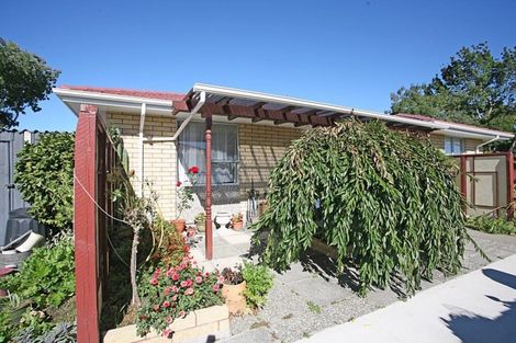 Photo of property in 6 Karnak Crescent, Russley, Christchurch, 8042