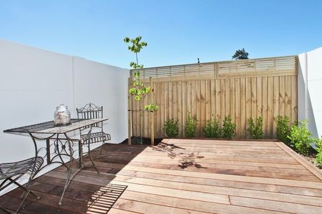 Photo of property in 4/61 Osborne Street, Waltham, Christchurch, 8011