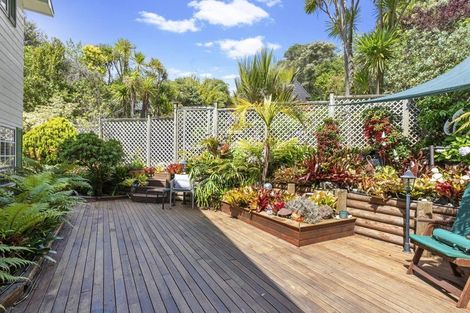 Photo of property in 2/21 Deane Avenue, Titirangi, Auckland, 0604