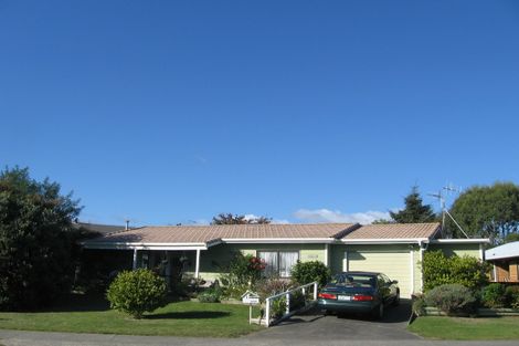 Photo of property in 1 Dennis Taylor Court, Paraparaumu, 5032