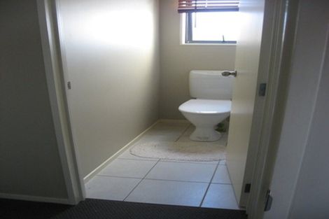 Photo of property in 33 Puma Drive, Golflands, Auckland, 2013