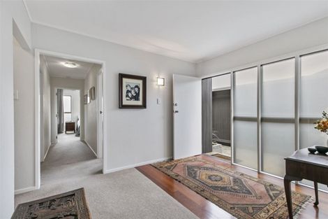 Photo of property in 13 James Evans Drive, Northcote, Auckland, 0627