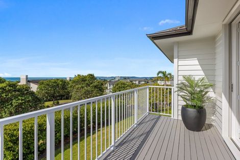 Photo of property in 56 Grovenor Drive, Orewa, 0931