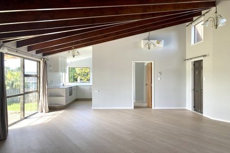 Photo of property in 69 Sunny Crescent, Huapai, Kumeu, 0810