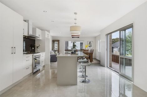 Photo of property in 23 Ravello Rise, Flat Bush, Auckland, 2019