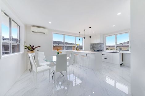 Photo of property in 68 Old Wairoa Road, Papakura, 2110