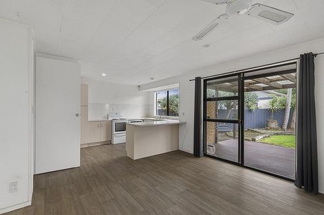Photo of property in 18 Justamere Place, Weymouth, Auckland, 2103