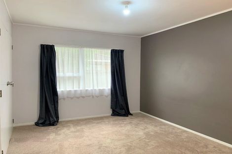Photo of property in 2/5 Newington Road, Henderson, Auckland, 0612