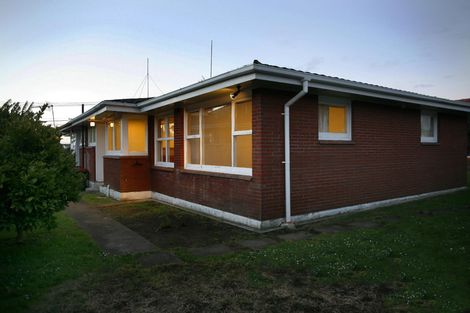 Photo of property in 2/55 Orams Road, Hillpark, Auckland, 2102