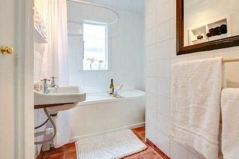 Photo of property in 103 Shakespeare Road, Bluff Hill, Napier, 4110