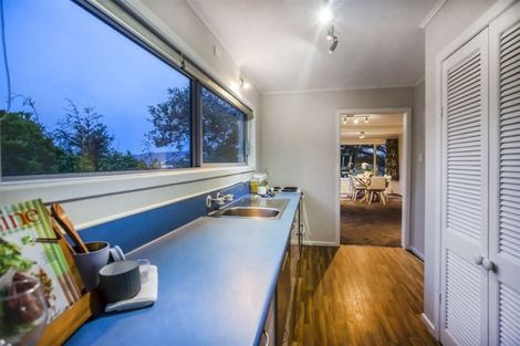 Photo of property in 14 Grays Road, Plimmerton, Porirua, 5026