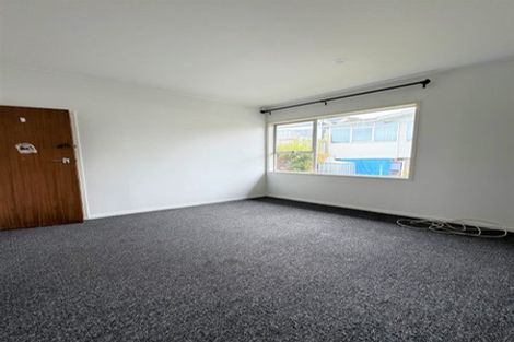 Photo of property in 4 Tawavale Crescent, Totara Vale, Auckland, 0629