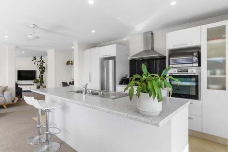 Photo of property in 3 Lewknor Drive, Papamoa Beach, Papamoa, 3118