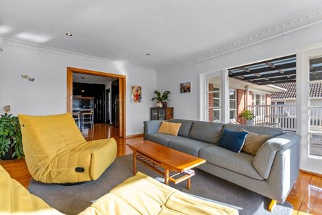 Photo of property in 39 Sherwood Avenue, Te Atatu South, Auckland, 0610