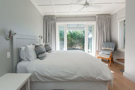 Photo of property in 313 Clifton Road, Te Awanga, 4102