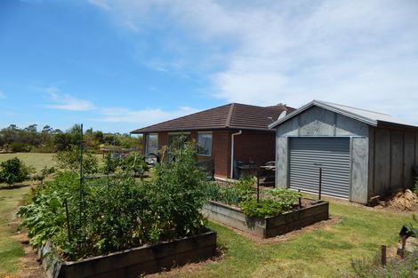 Photo of property in 19 Greenway Drive, Kerikeri, 0230
