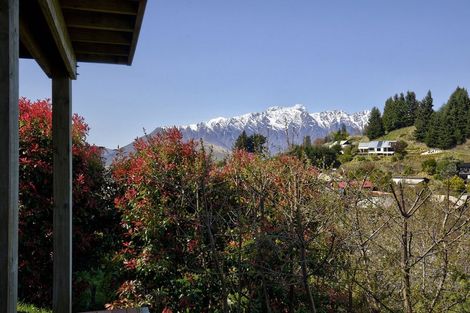 Photo of property in 12 Dart Place, Fernhill, Queenstown, 9300