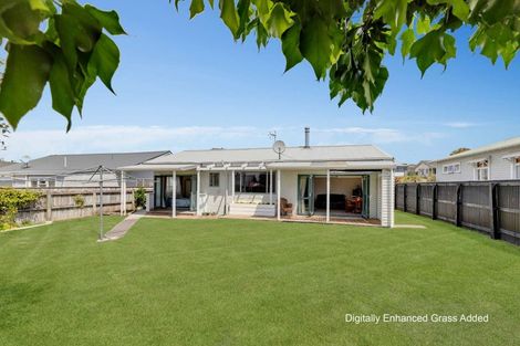 Photo of property in 22 Kawatiri Avenue, Gonville, Whanganui, 4501