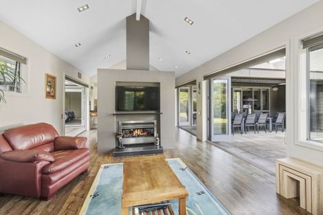 Photo of property in 373 Fergusson Drive, Heretaunga, Upper Hutt, 5018