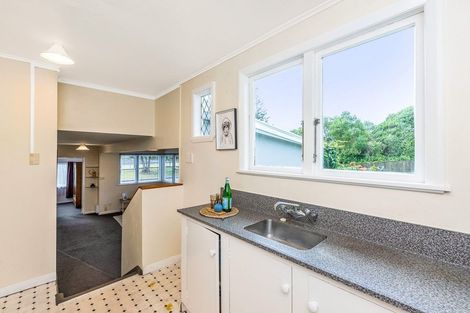 Photo of property in 6a Wharemauku Road, Raumati Beach, Paraparaumu, 5032