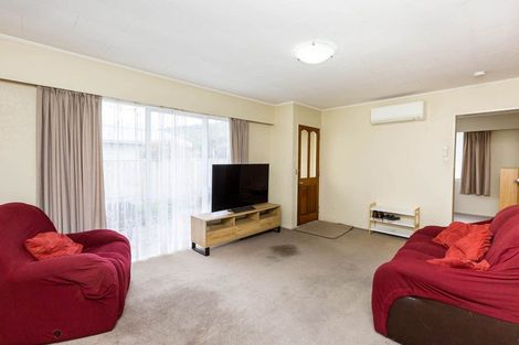 Photo of property in 9b Haylock Grove, Totara Park, Upper Hutt, 5018
