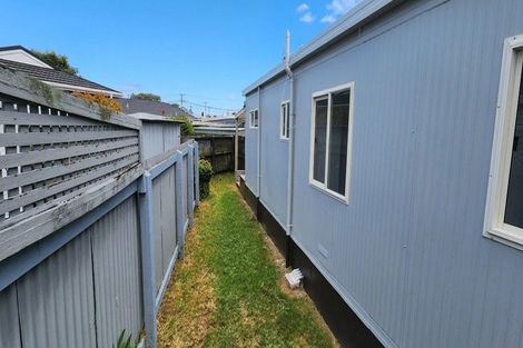 Photo of property in 9 Mahoe Street, Strandon, New Plymouth, 4312