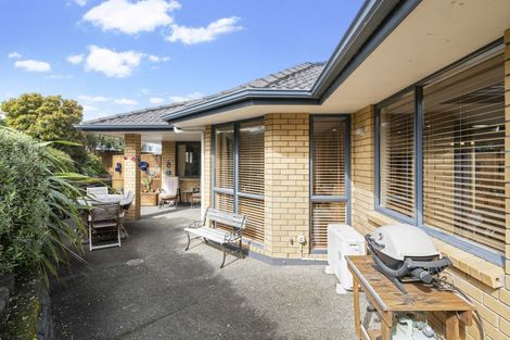 Photo of property in 4 Bayview Park Lane, Orewa, 0931