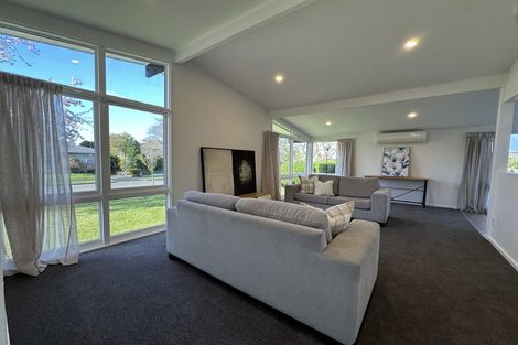 Photo of property in 19 Talltree Avenue, Avonhead, Christchurch, 8042