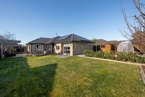 Photo of property in 5 Oak Tree Lane, Rangiora, 7400