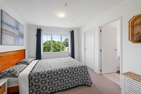 Photo of property in 16 Mulvaney Crescent, Henderson, Auckland, 0612