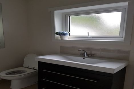 Photo of property in 17 Garfield Street, Brooklyn, Wellington, 6021