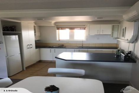 Photo of property in 245 Marine Parade, Napier South, Napier, 4110