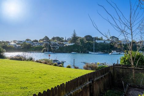 Photo of property in 12 Dayspring Way, Pakuranga, Auckland, 2010