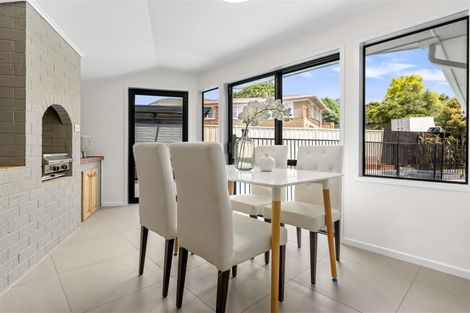 Photo of property in 2/44 Becroft Drive, Forrest Hill, Auckland, 0620